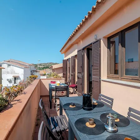 Attico Vista Mare- Ferienhaus La Maddalena (Sassari)